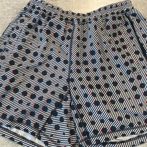 Lulu Pacebreaker Dark Polka Dot/Lined 
- Liner cut out
- 9” Hemmed to 5”
- Large